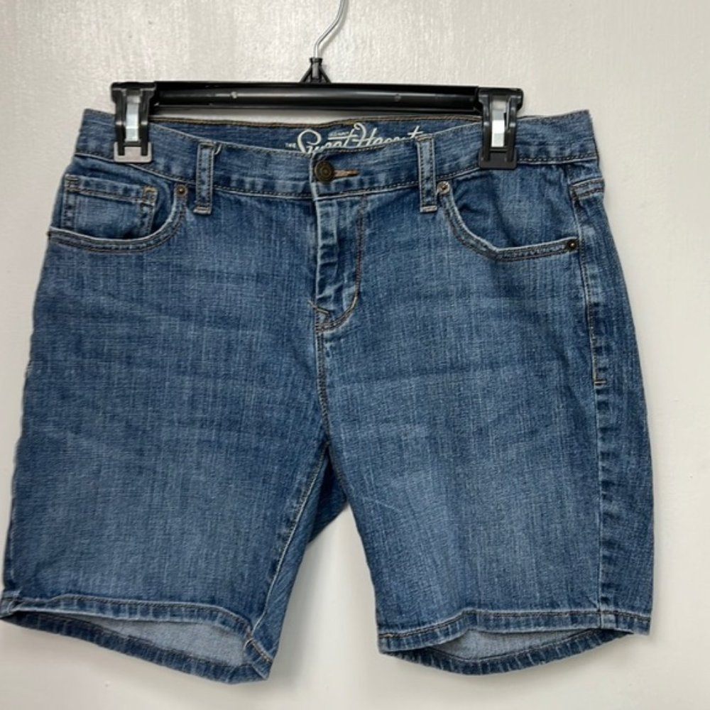 Old Navy “The Sweat Heart” denim shorts by pockets. Excellent used condition.